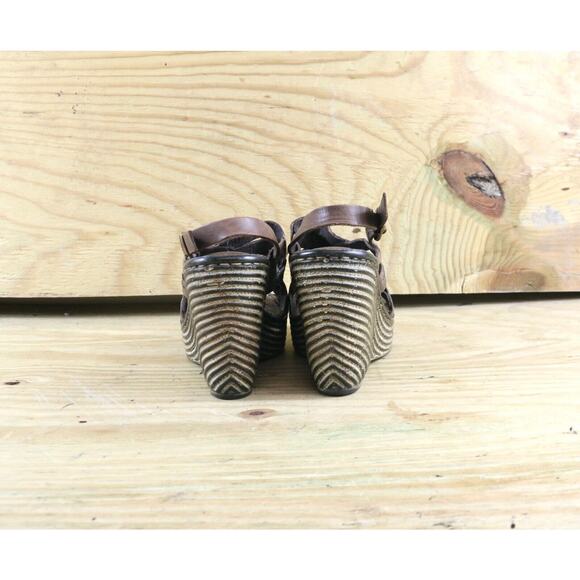 Born Sandals Womens 7 Brown Leather Platform Wedge 38 Genesis Buckle Shoes - Picture 3 of 7